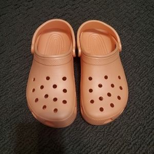 🌻SOLD🌻Coral Crocs